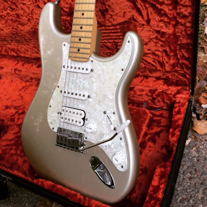 FENDER Texas Special Fat American Stratocaster (a.k.a. Roadhouse Strat) Rare Shoreline Gold MINT w/OHSC Stratocaster