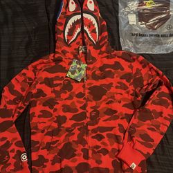 Bape hoodie red