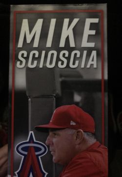 Mike Scioscia bobble head