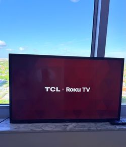 TCL 32” Roku Smart TV (32S321) w/ Remote – Works Perfect