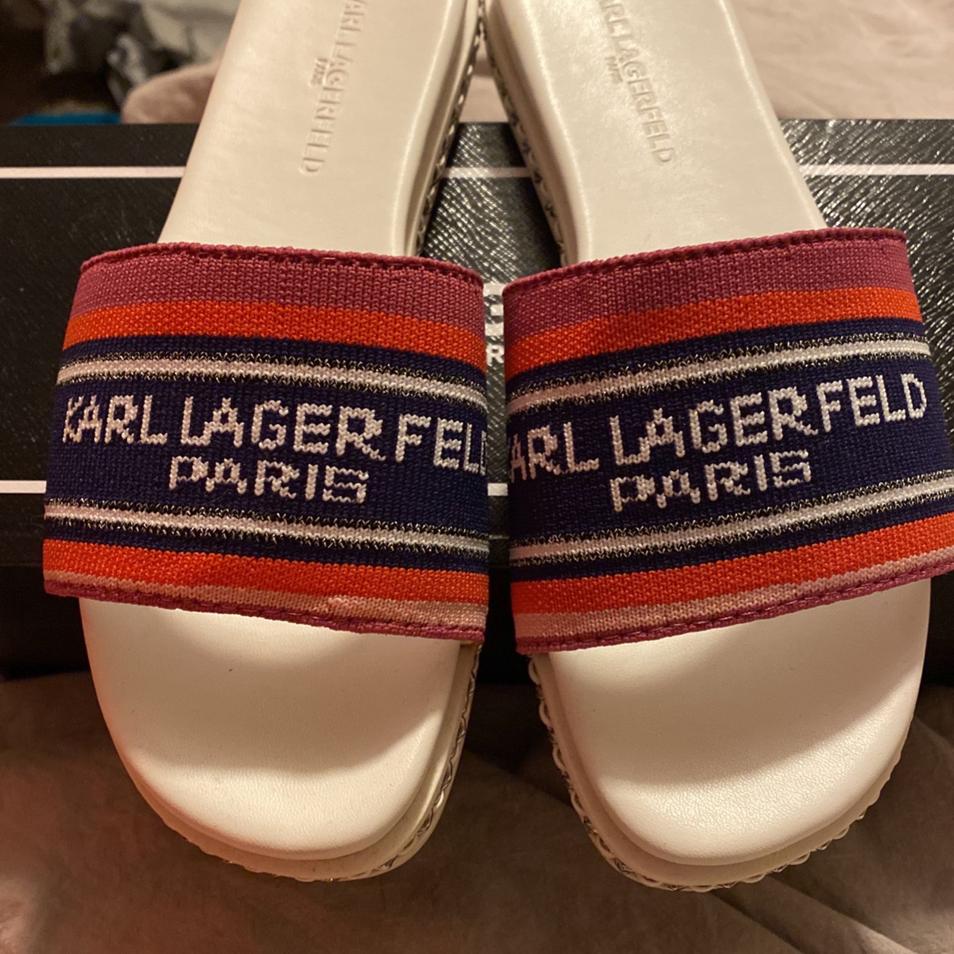 New Karl Lagerfeld Slides Size 7.5 Med 