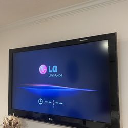 LG TV 55”