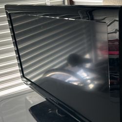 Dynex™ - 32" Class / 720p / 60Hz / LCD HDTV