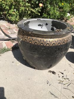 Chinese Decorative Pot Circumference 75 Inches
