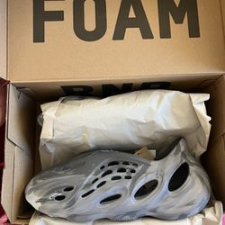 Adidas Yeezy Foam RNNR “MX Granite” Size 10 
