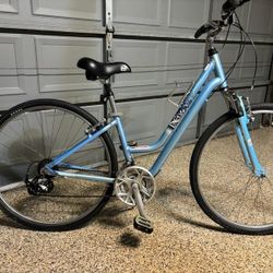 Women's Diamondback Bicycle 