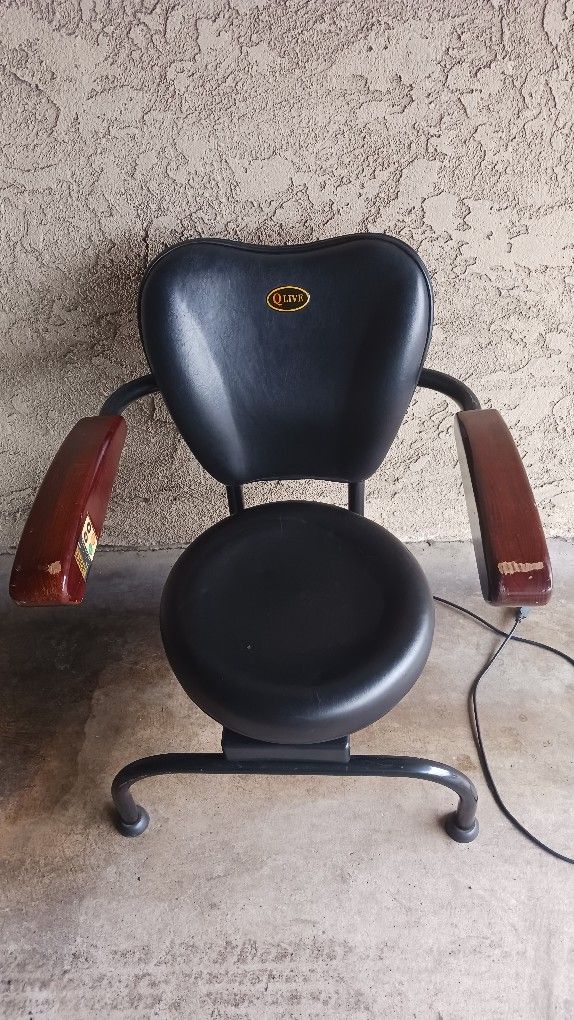 HULA CHAIR.