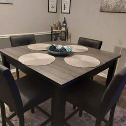 Modern Counter Height Dining Table and Bar Stools (Set of 5)💥Brand New