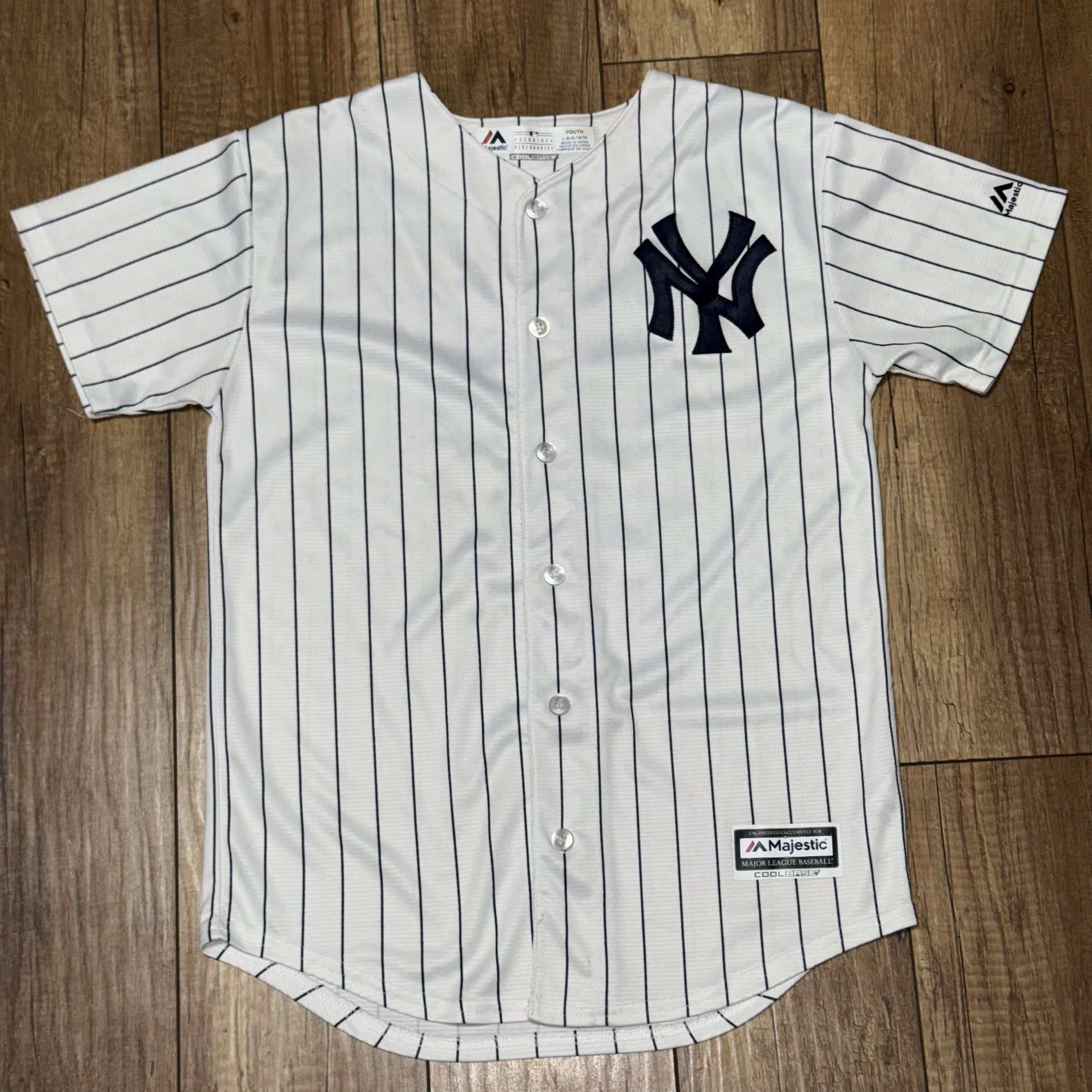 New York Yankees Aaron Judge #99 Majestic Pinstripe MLB Jersey Youth Large