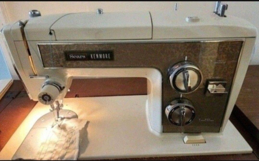 Ready To Use Sewing Machine With Table, Made In Japan