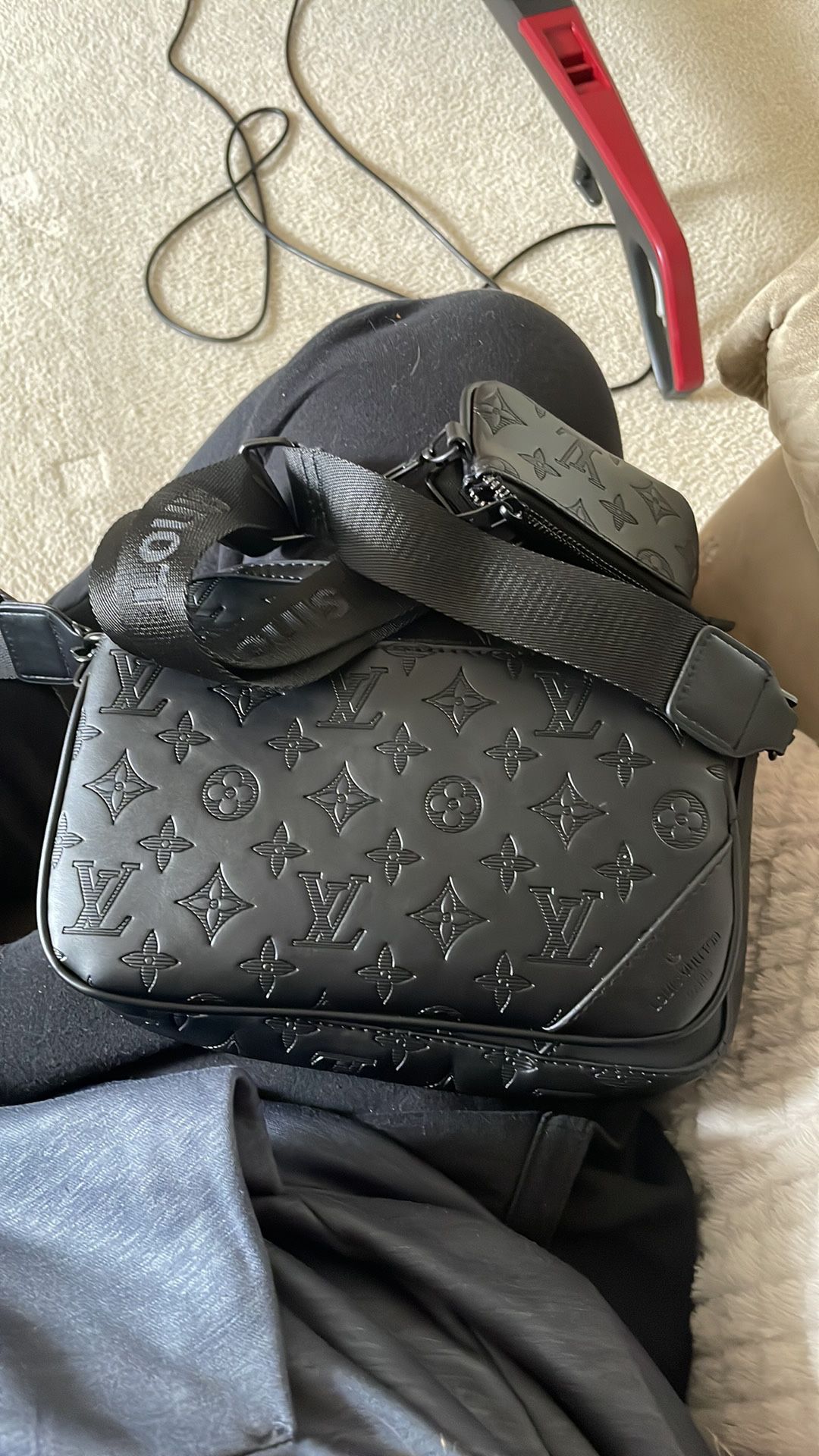 Louis Vuitton bag for Sale in Natrona Heights, PA - OfferUp