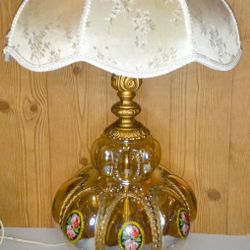 Accurate Casting Electric Table Lamp Glass Iridescent W/ Floral Rose Decals