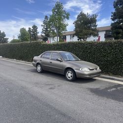2000 Toyota Corolla