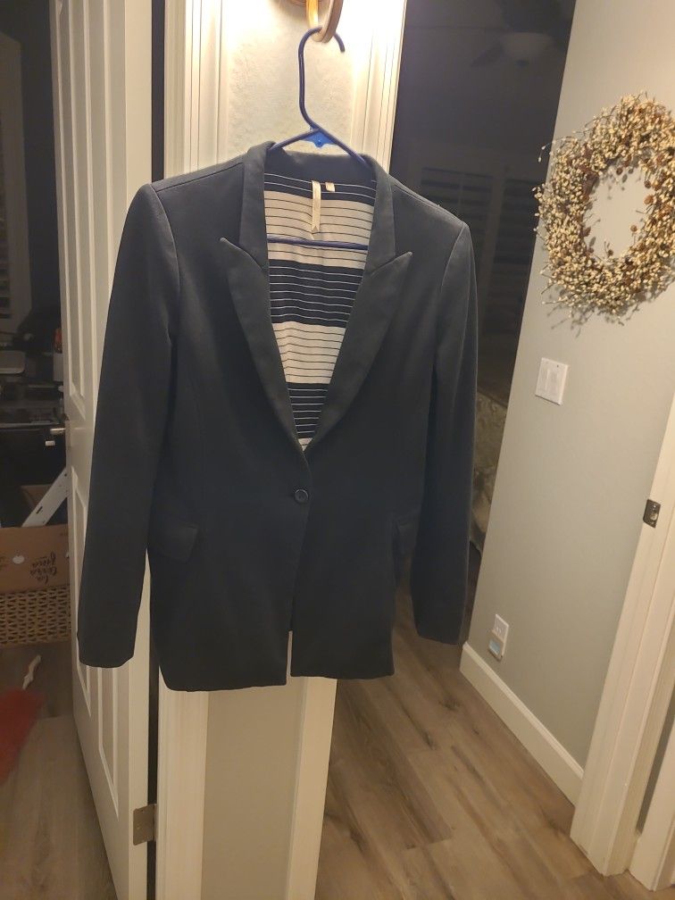 BLACK LINED JACKET - PETTICOAT ALLEY