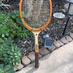 Tennis racket