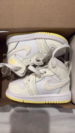 Nike Air Jordan 1 Mid Toddler Sneakers
