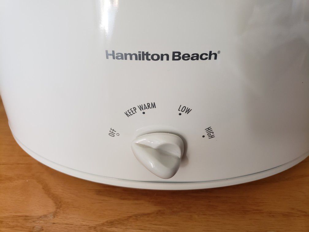 Best Buy: Hamilton Beach 8-Quart Slow Cooker White 33181