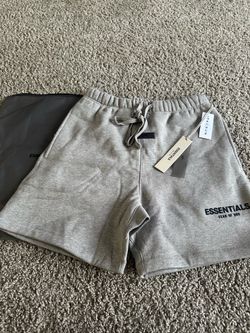 Light oatmeal essential shorts