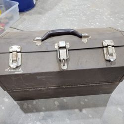 Kennedy Brand  Toolbox. Vintage Cantilever 