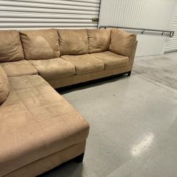  Sectional Couch 🚚 Free Delivery 