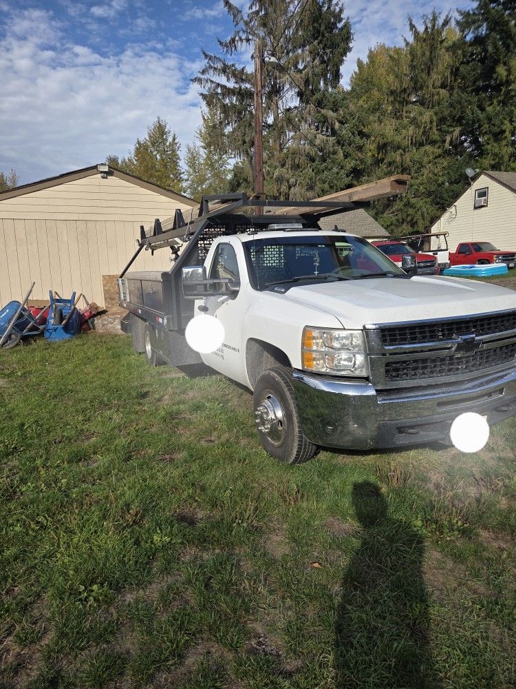 Contractor Body 07 Chevy 3500 6.0 