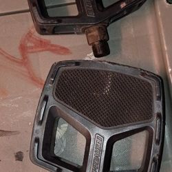 Specialized Platform Pedals 