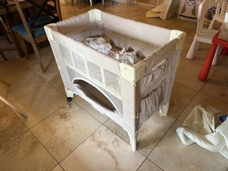 Arm’s Reach Co-Sleeper