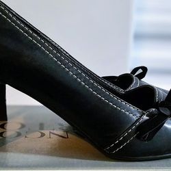 

Franco Sarto Balzar Black Leather Heels

sz: 9.5