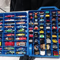 Hot wheels set collection.  and  some Maisto cars.  Good Condition. 
I list only 50 of tgem..
1- 1990 Limozeen
2- 1996 (  1959) Chevrolet lowrider
3- 