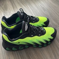 Men’s Nike shoes