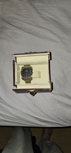 Kenneth Cole Watch with Box