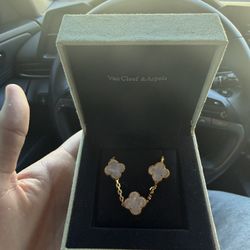 Van Cleef & Arpels Vintage Alhambra bracelet, 5 motifs