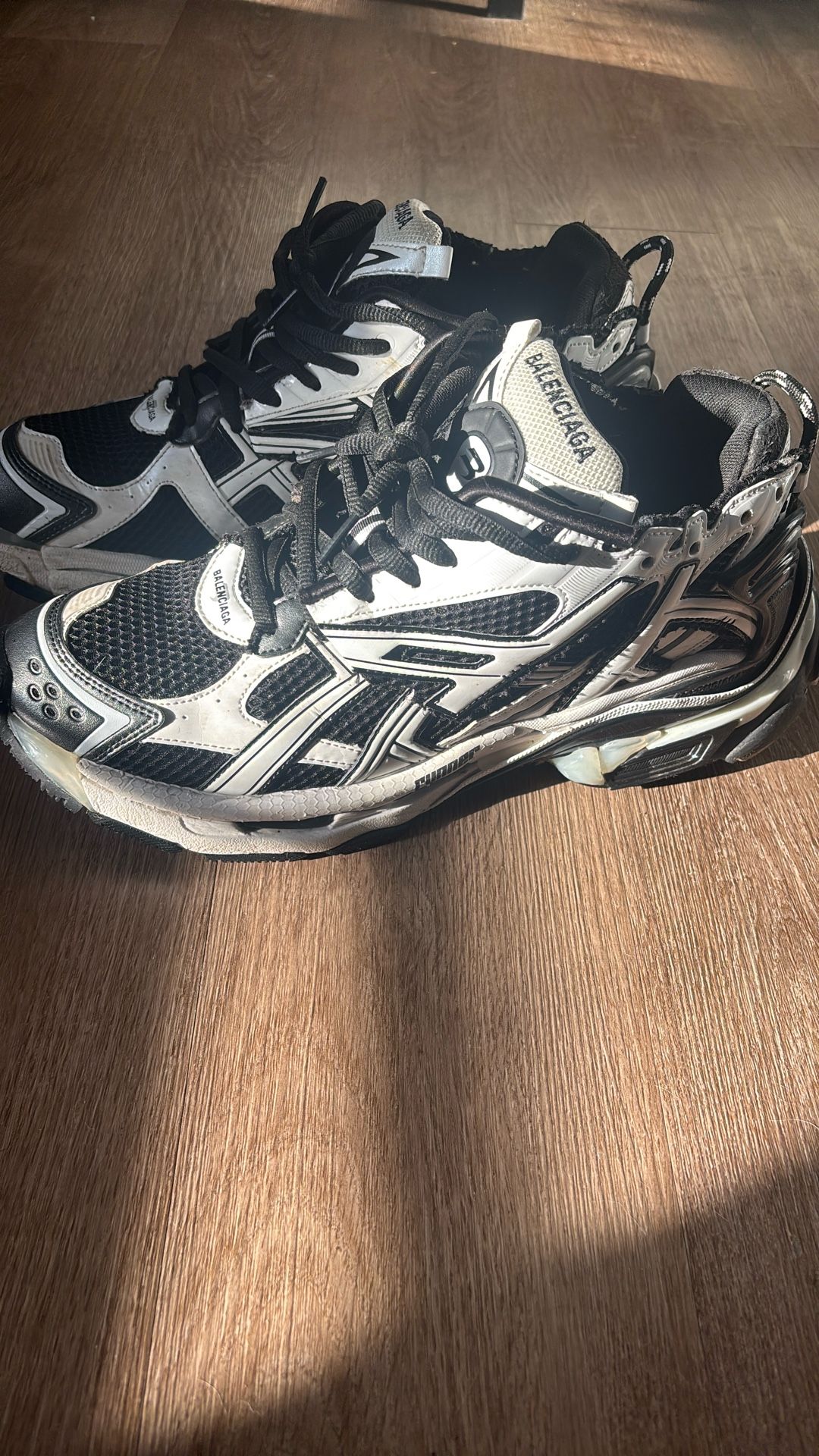 Balenciaga runners  