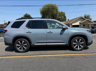 2023 Honda Pilot Touring AWD