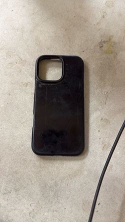 Black phone case for iPhone 16 Pro Max
