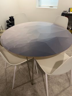 42” round table and chairs
