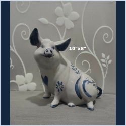 VINTAGE CERAMIC PIG FIGURINE (READ)
