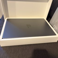 Apple MacBook M1 Pro 16" inch 16GB/512 GB SSD