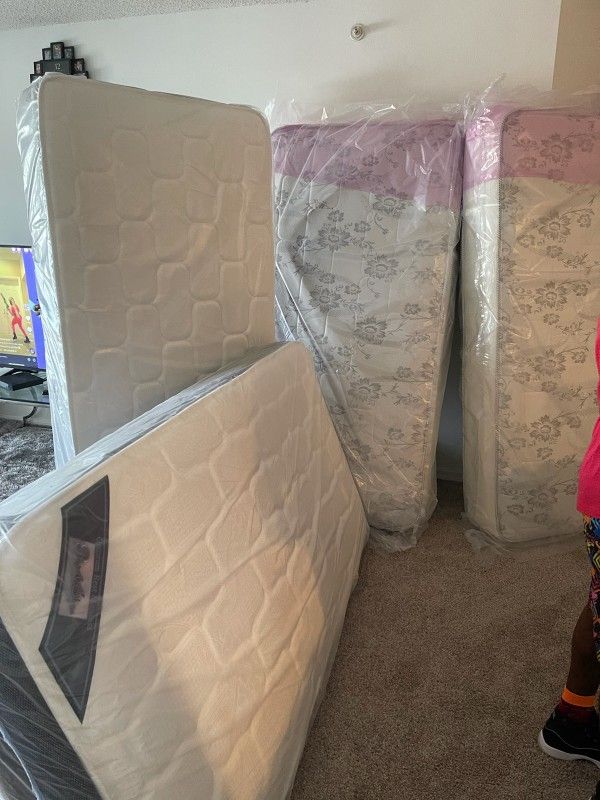 Mattresses: twin, full , queen regular , Colchon Nuevo Colchones plush or pillow top available cama bed mattress Furniture