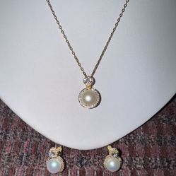 Estate Elegant Gold and Genuine Pearl Jewelry Set in Original Box 