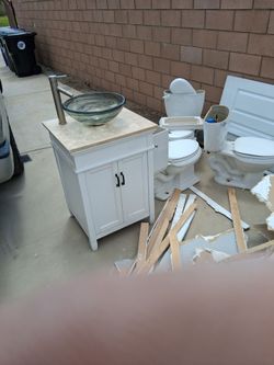 Three toilets in working order