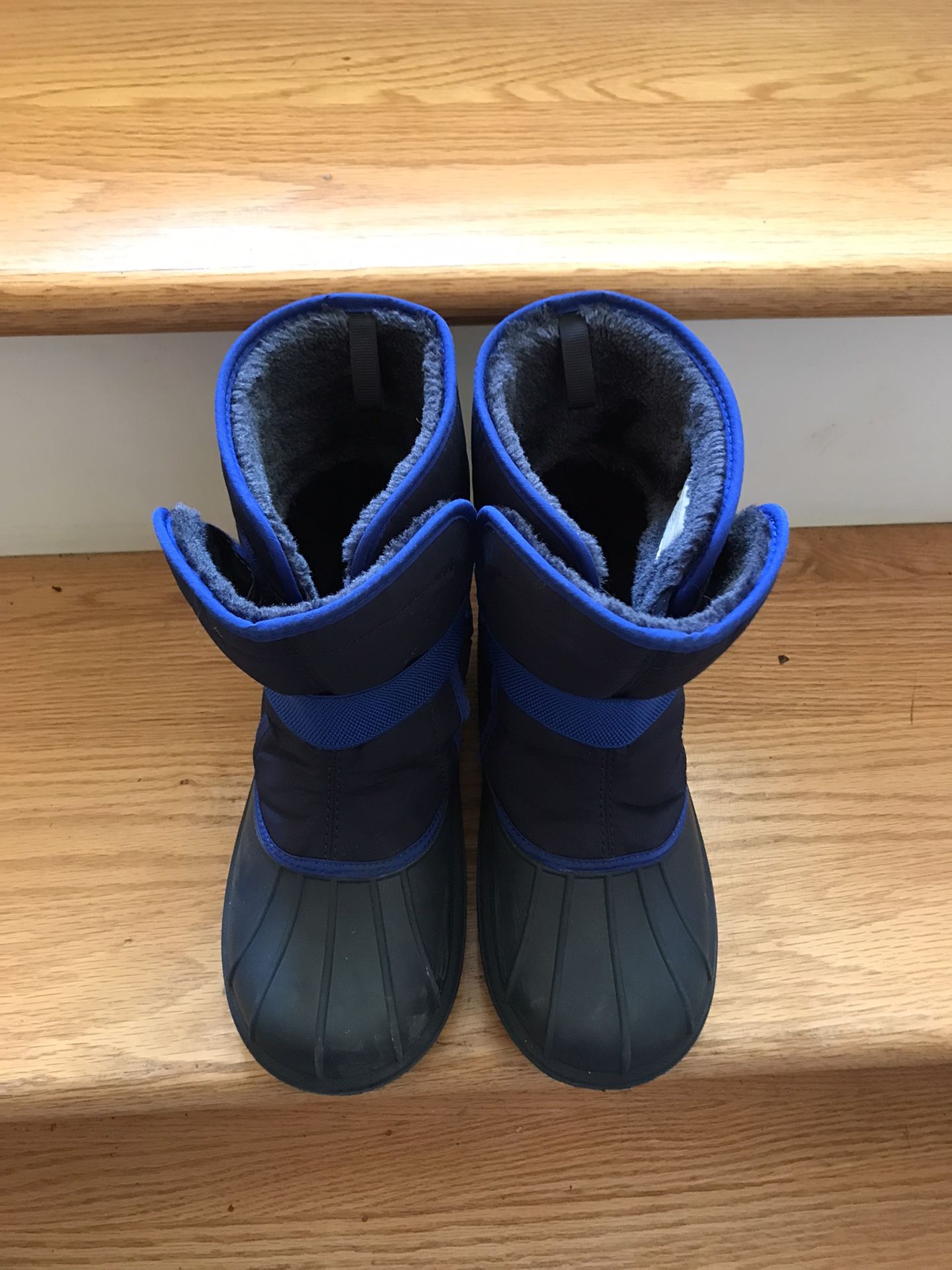Size 2 Big Kids Snow Boots- Children’s Place