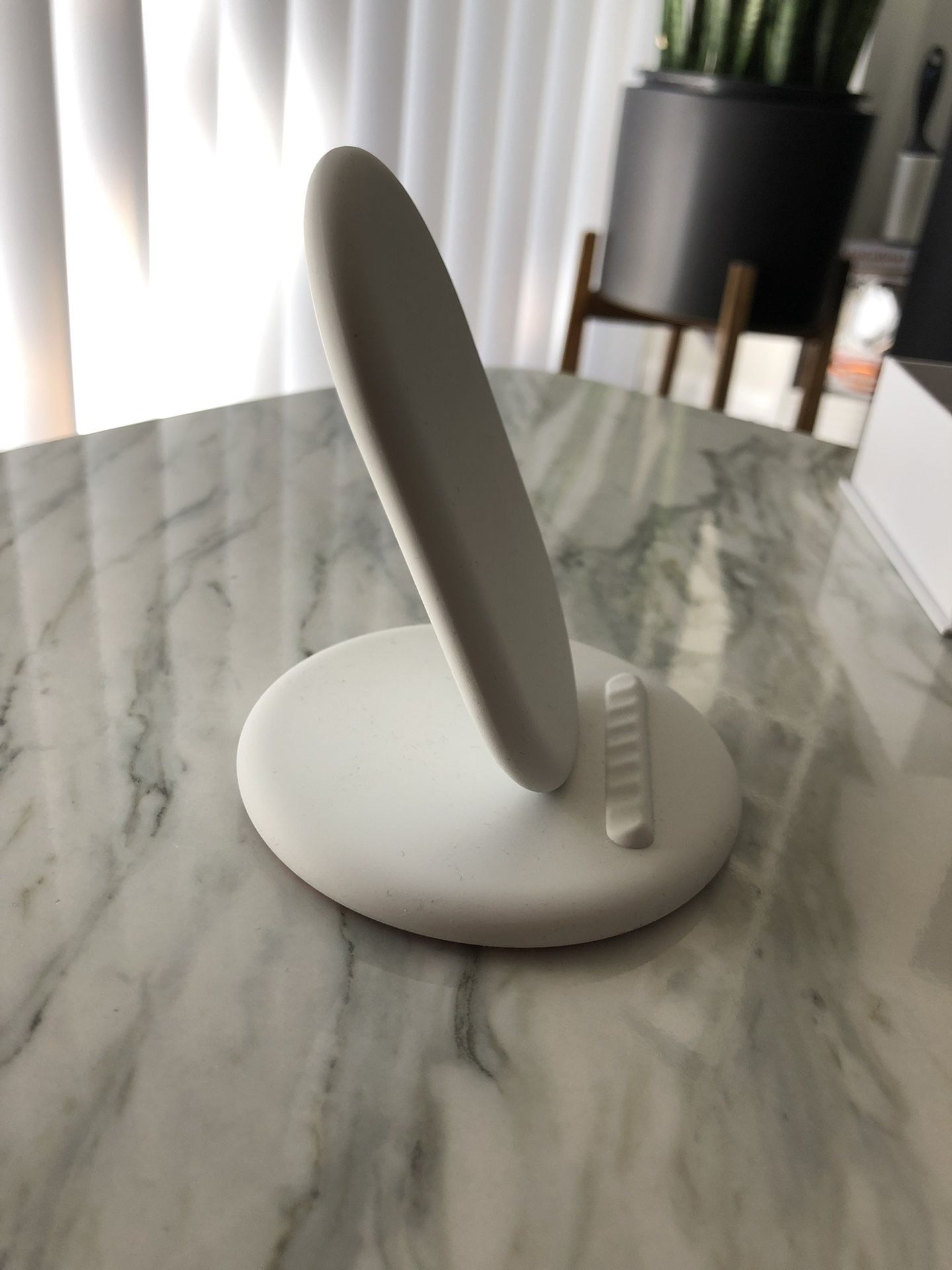 Google Pixel Stand Wireless Phone Charger (White)