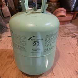 30 Pound Cylinder Of.       r 22