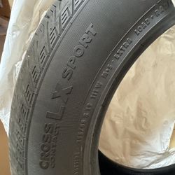 Almost New Continental Tire 255/55/19