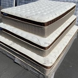 Queen Organic Cloud Edition Europillow Top 12inch Mattress!!