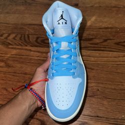 Jordan 1 Mid SE Size 8.5W7M
