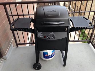 Brand New W Burner Bar B Que Grill Free Delivery