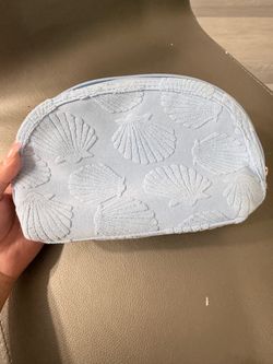 Shiraleah Chicago Blue Seashell Cosmetic Makeup Bag 🐚