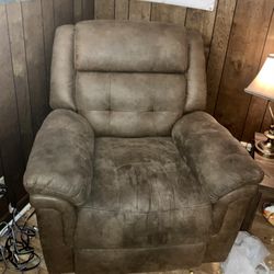 SUZHOU Light-Brown Suede Recliner w/ Outlets